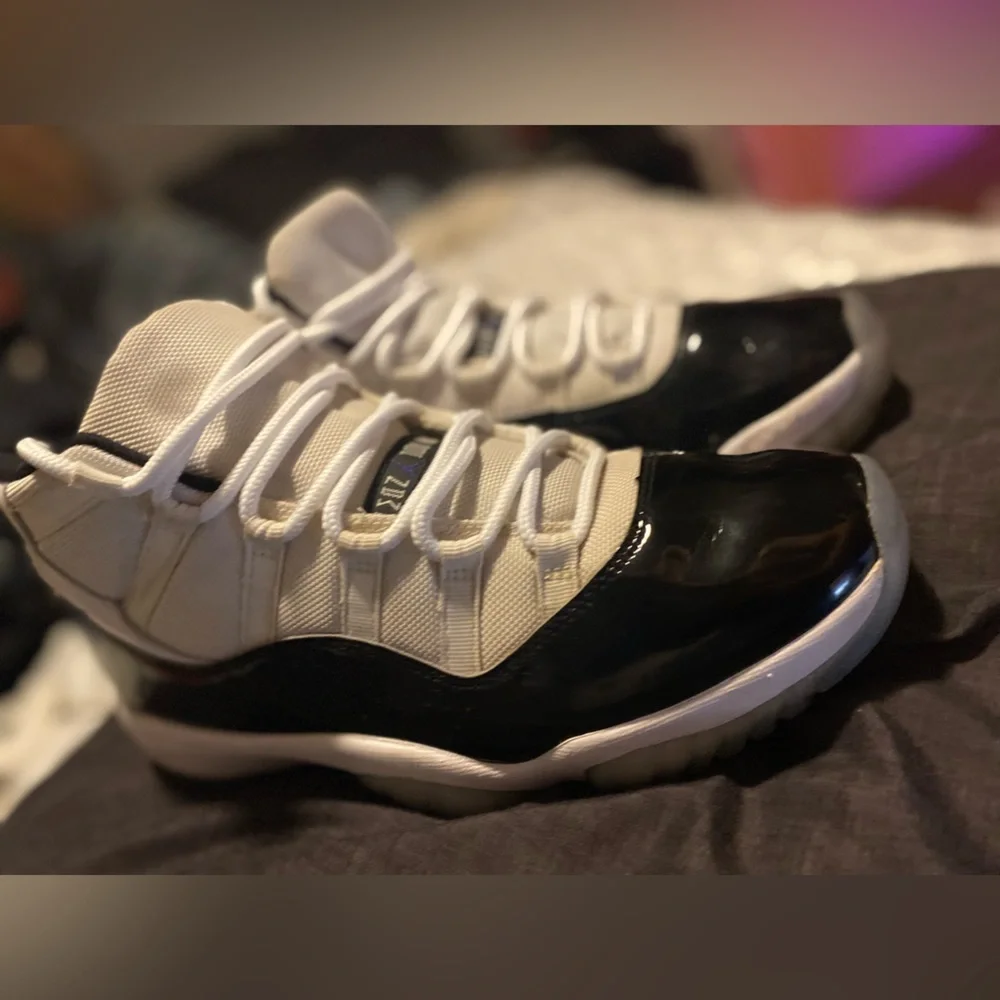 10.5 Worn twice. JORDAN CONCORD 2018. Only issue is no box - Picture 3 of 5